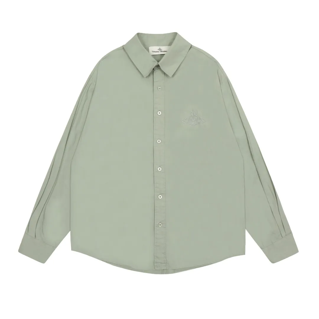 vivienne west wood The Queen Mother of the West Vivienne Heavy-duty patchwork old-style washed embroidered shirt Four seasons style Heavy-duty embroidery patch washing design on the back Very beautiful and unique Sleeve folding design with high workmanship Expanded arc design at the hem Loose and casual, slimming 5 color combinations are very versatile Correct accessories in the whole series Every detail is completely restored Straight to the full color Color: Eucalyptus green Sky blue Taro purple Pink White Size: S M L